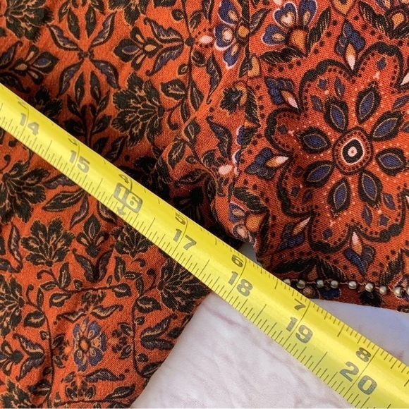American Eagle Floral Paisley Boho Blouse Tie Front Top embellished size Small - Picture 6 of 8